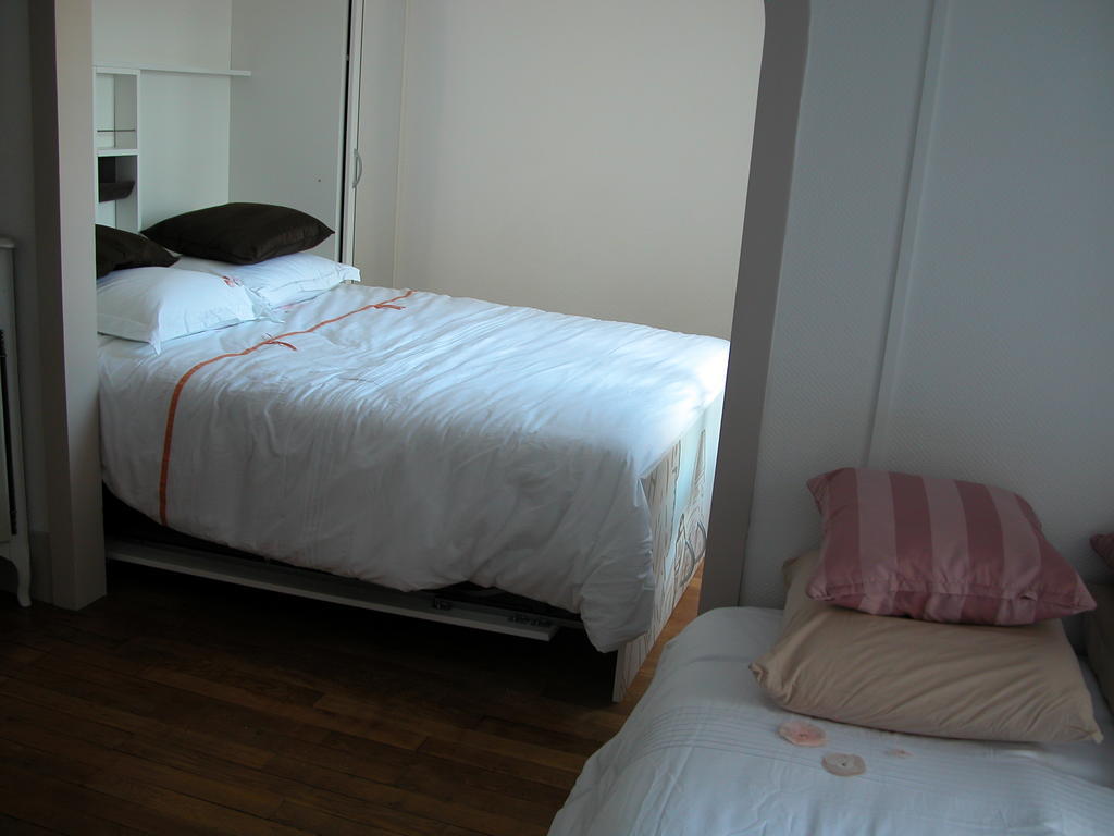 Apartment Moulin Rouge Backstage Paris
