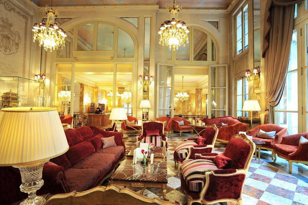 De Crillon