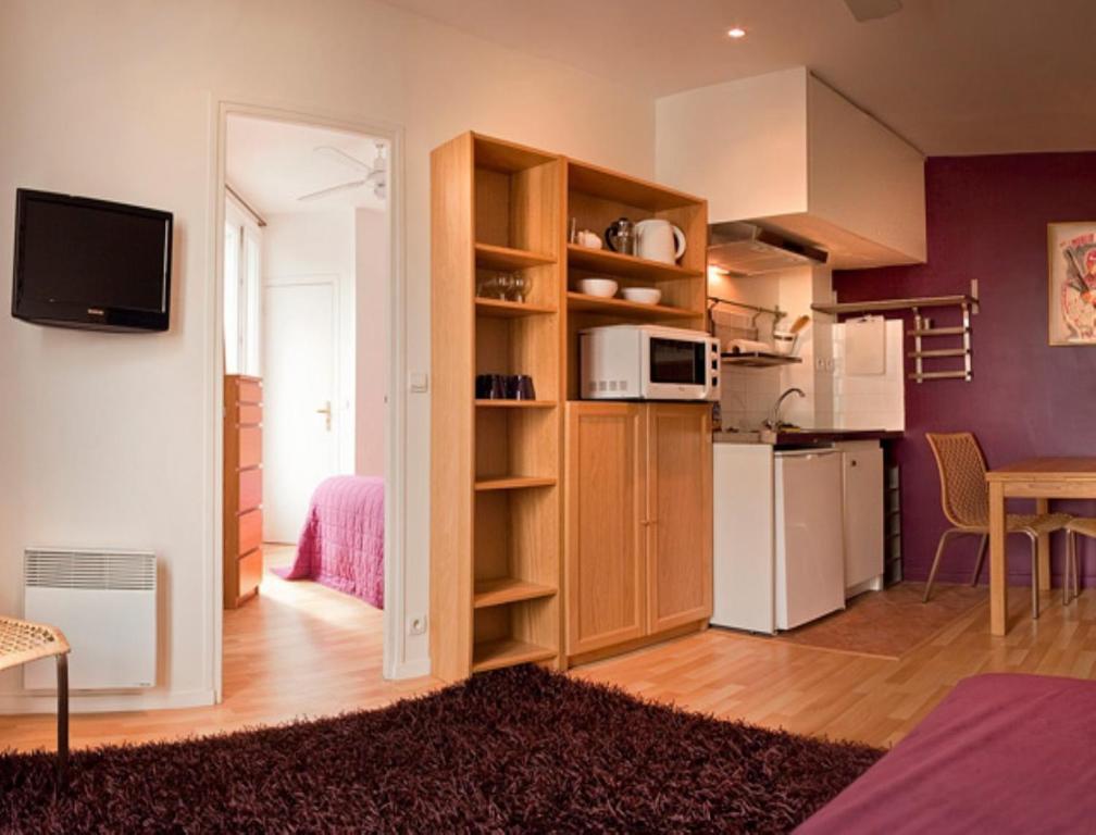 Hotel Blanche Montmartre 2*