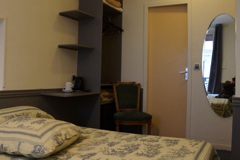 Hotel Apollo Opera 3*
