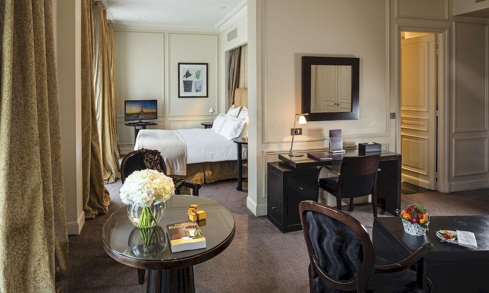 Hotel La Tremoille Paris