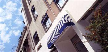 Hotel Timhotel Nation Paris