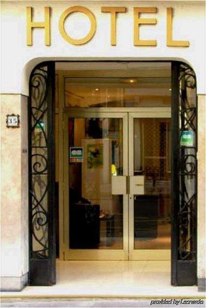 Hotel La Bruyere Paris