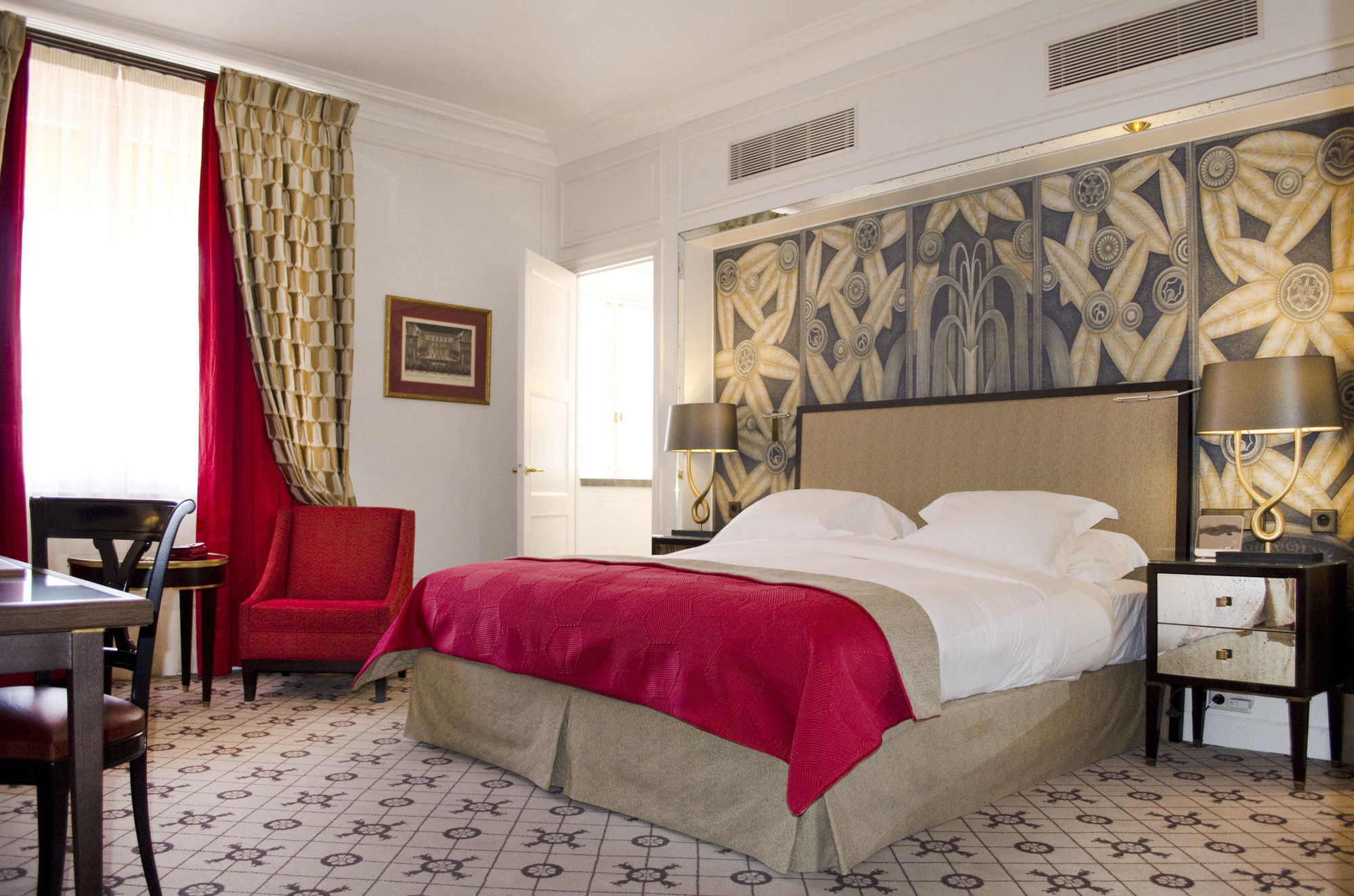 San Regis Paris