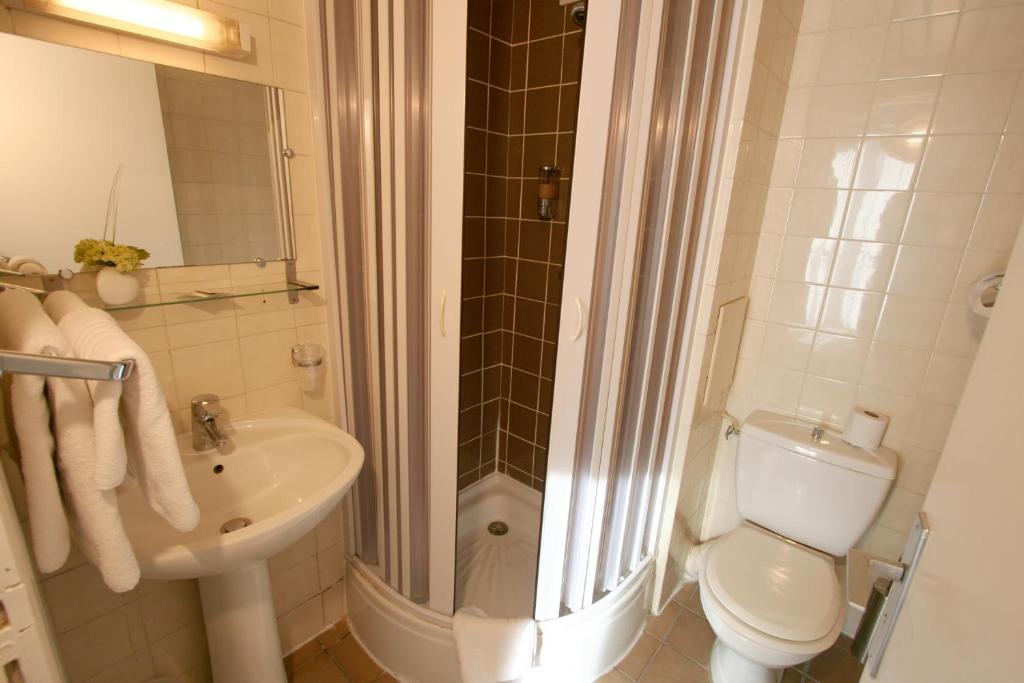 Hotel Denfert-montparnasse 2*