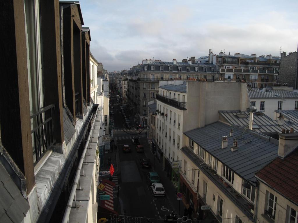 Hotel Denfert-montparnasse 2*