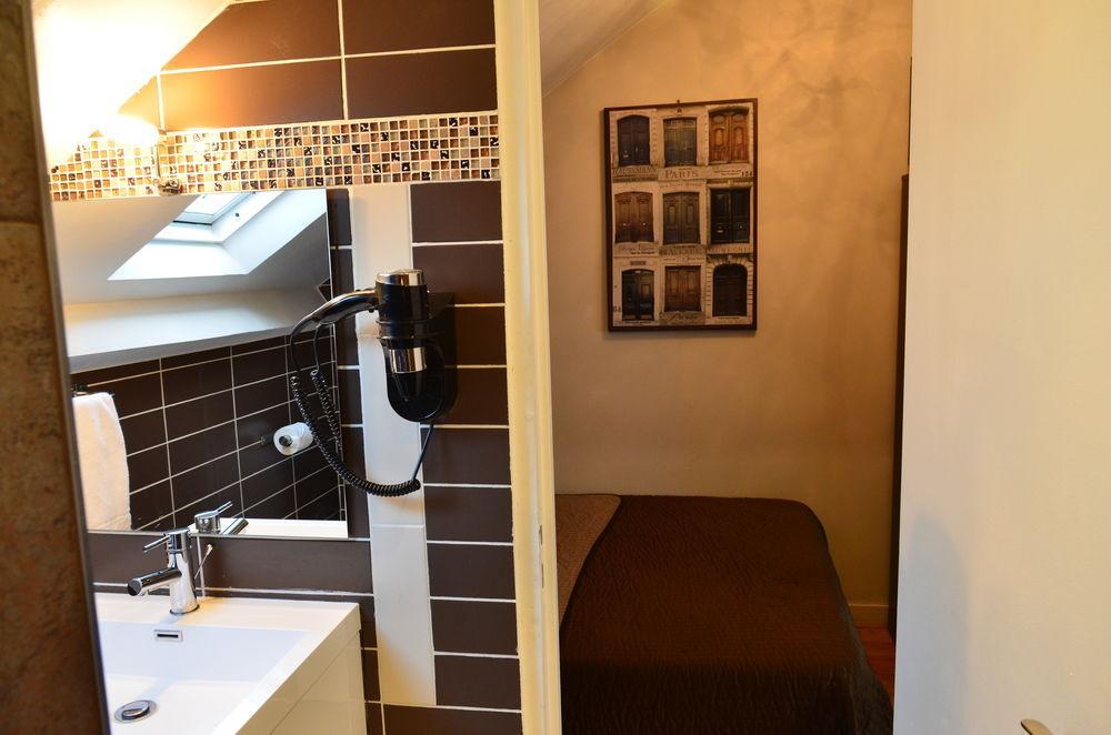 Hotel De France *