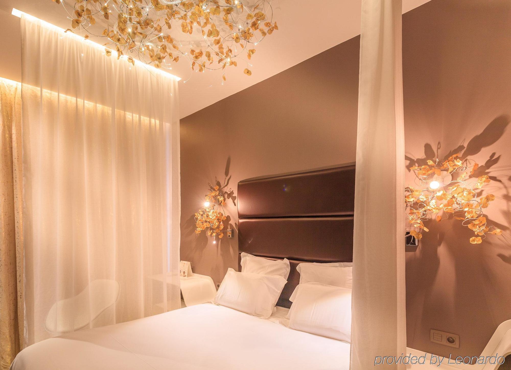Legend Hotel Paris