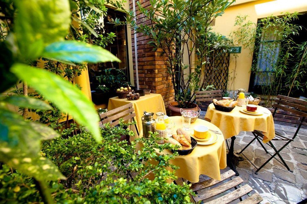 De La Tulipe Hotel