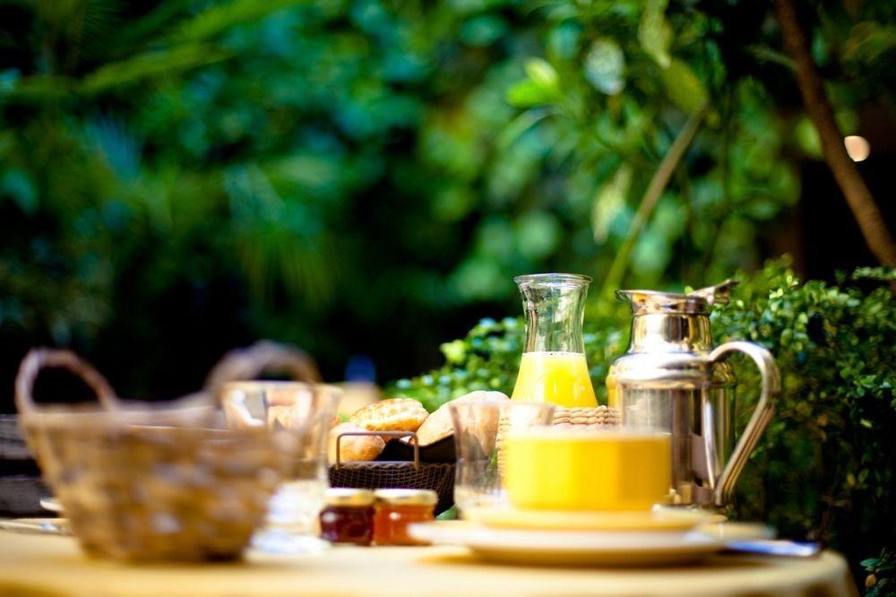 De La Tulipe Hotel 3*