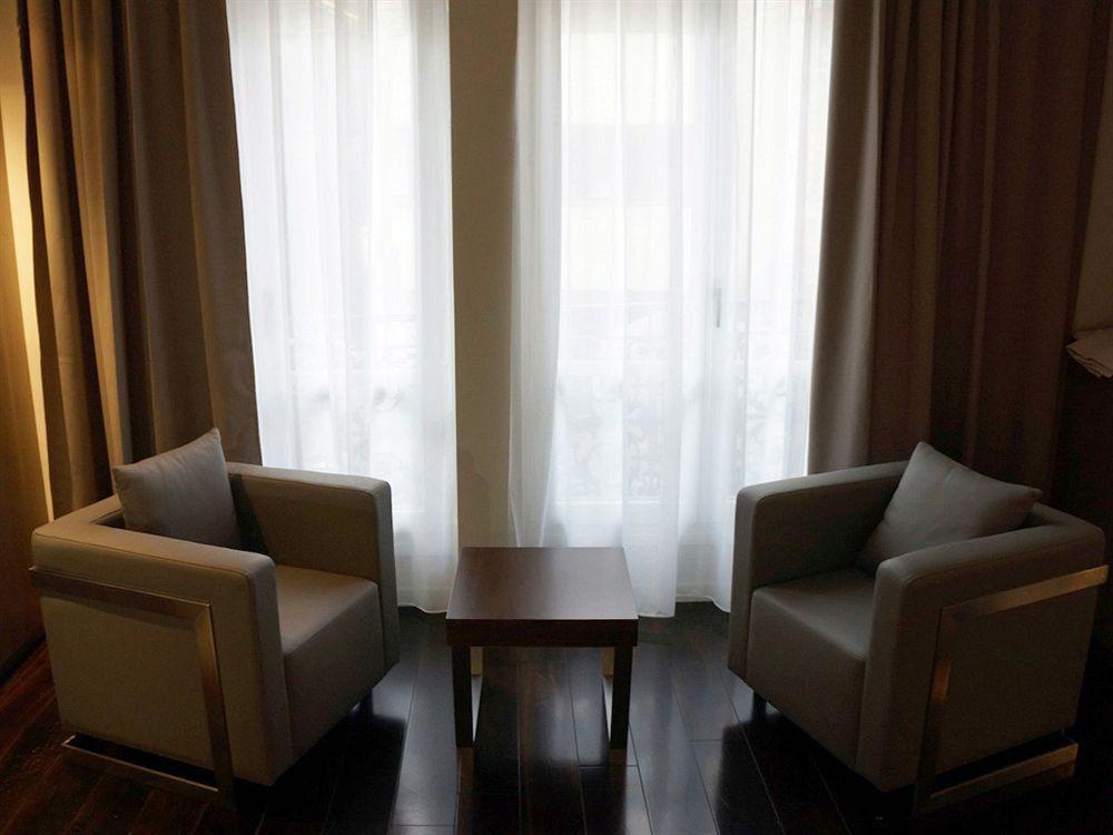 Chez Oscar Apart’hôtel Champs Elysées 4*