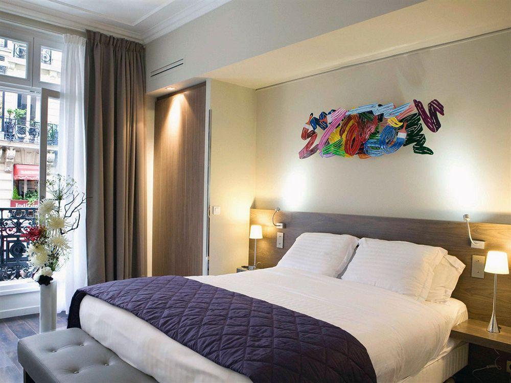 33 Marbeuf Aparthotel 4*