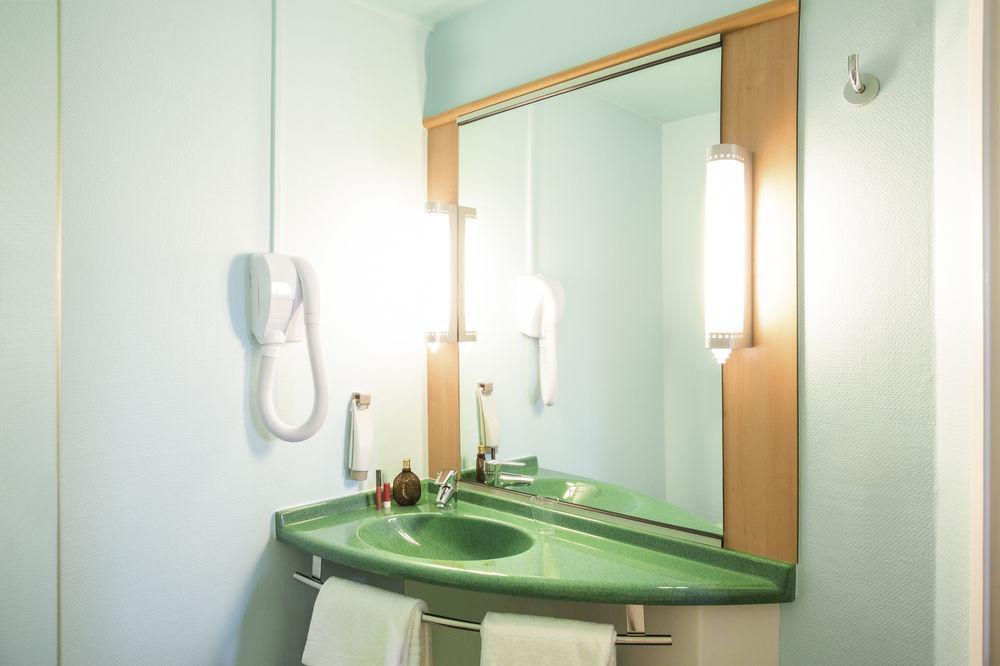 Ibis Ornano Montmartre Nord 18ème Hotel