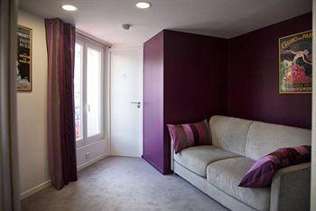 Blanche Montmartre Hotel Paris