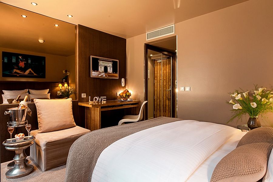 B Montmartre 4*