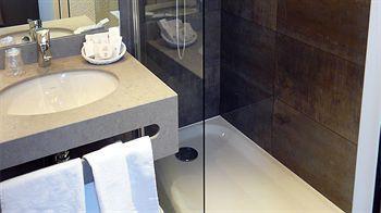 Cardinal Rive Gauche 3*