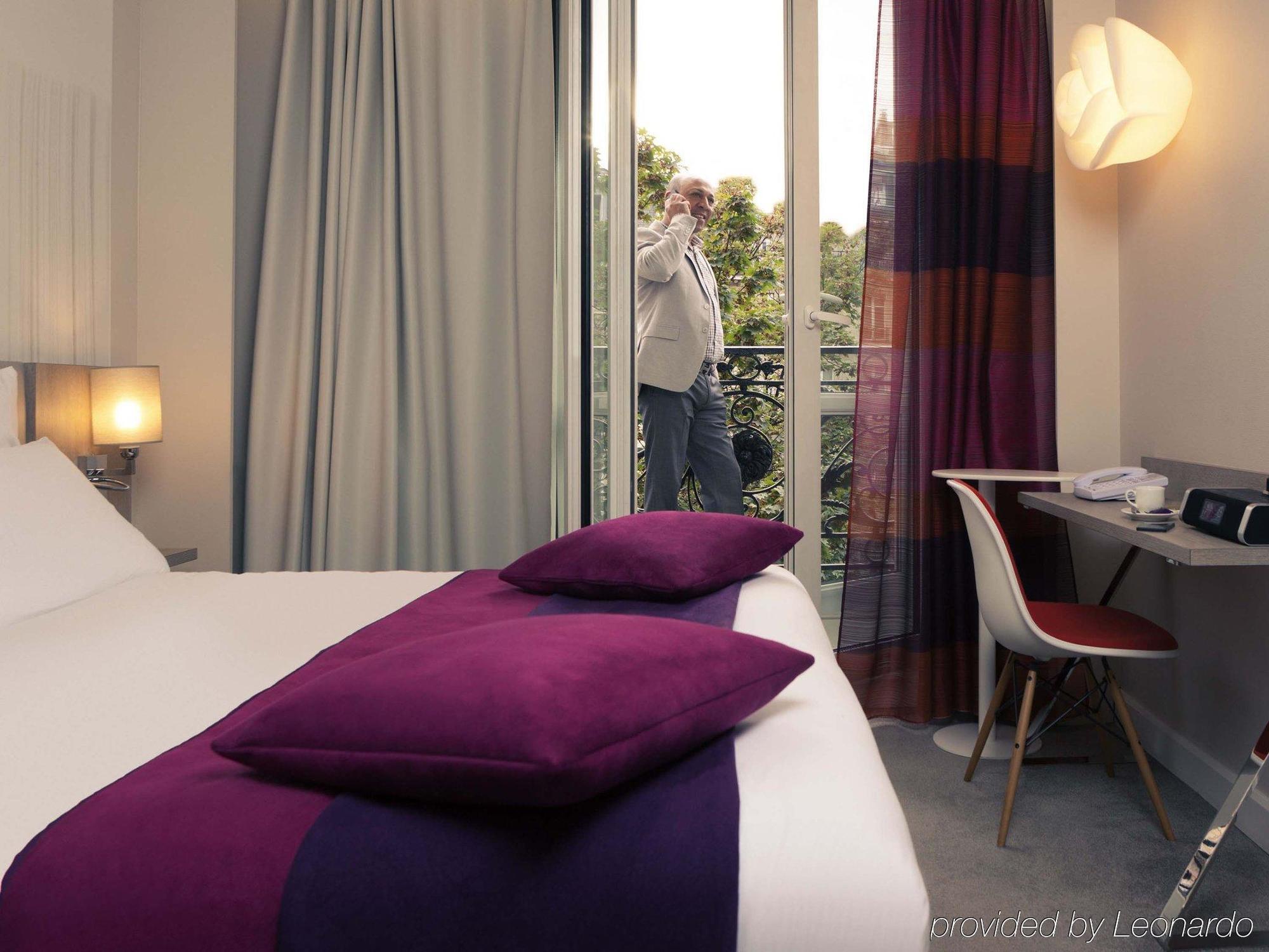 Mercure Montparnasse Raspail Hotel