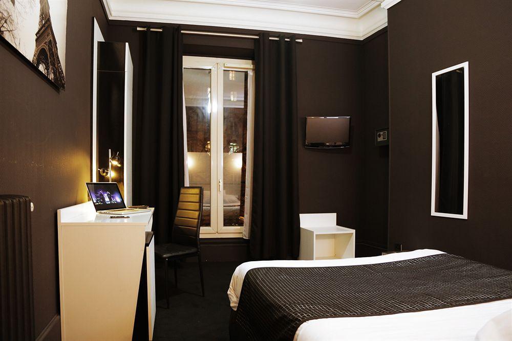 De L'exposition - Republique Hotel 3*