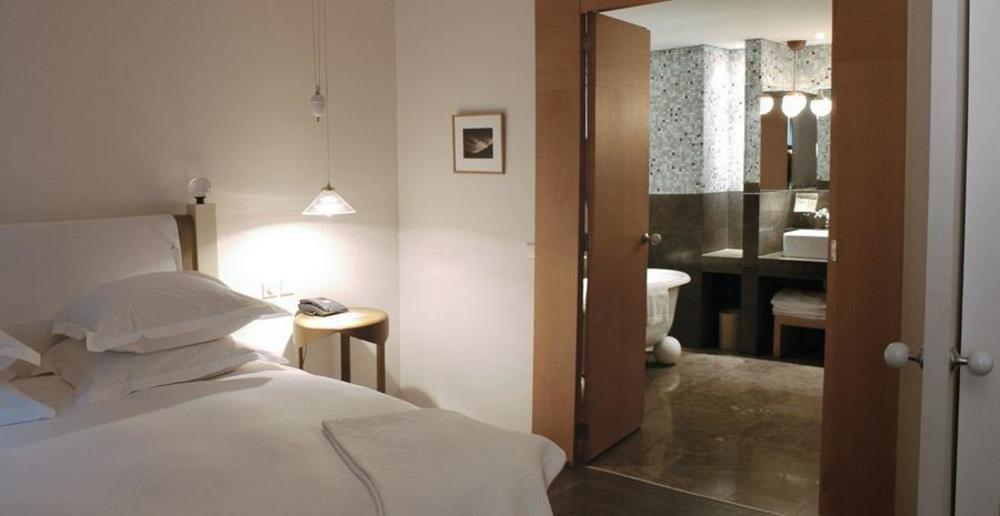 Pershing Hall 5*