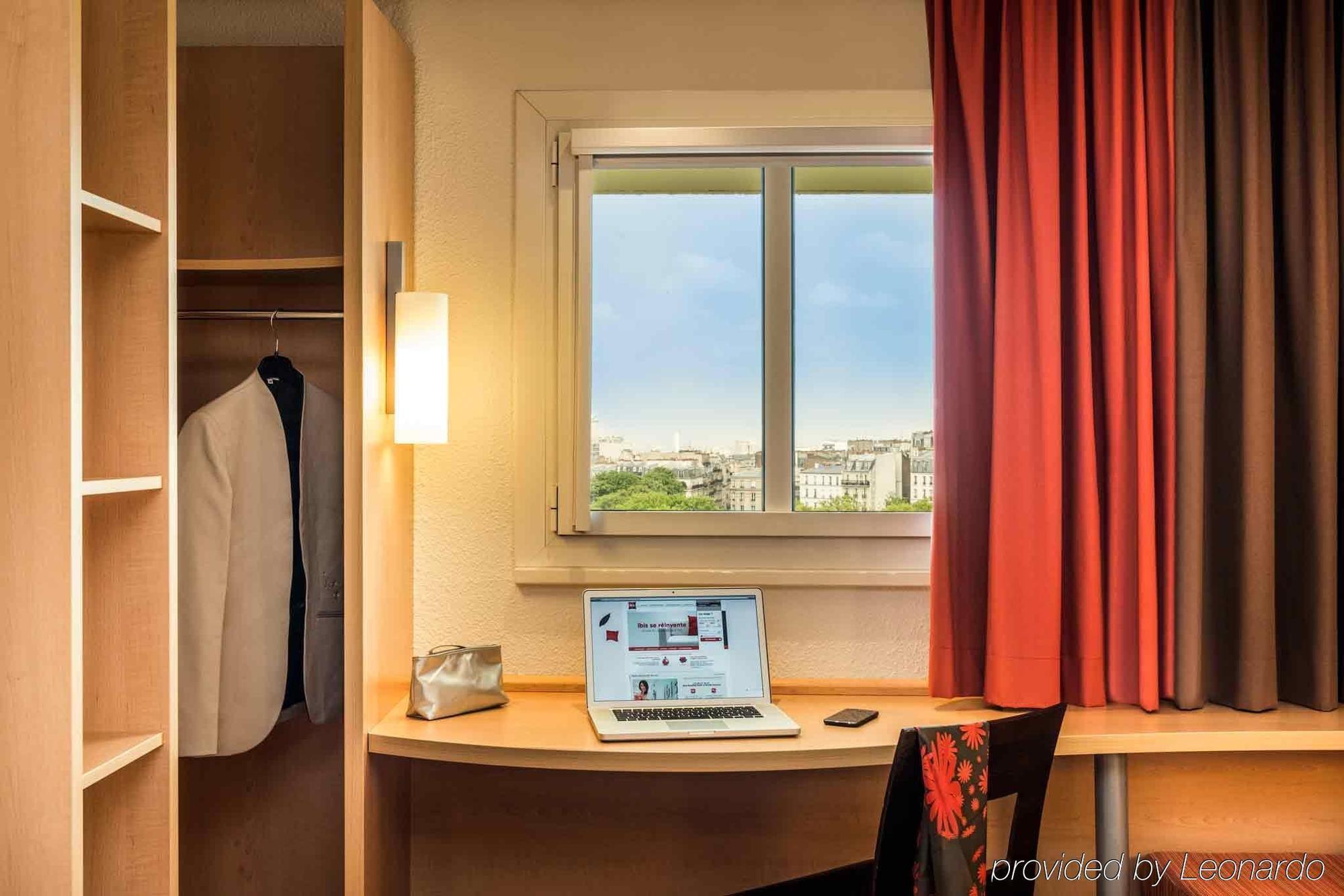 Ibis Montmartre Sacre-coeur Hotel 3*