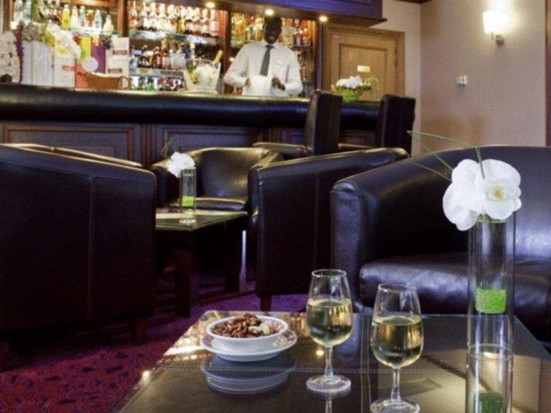 Hotel Mercure Tour Eiffel Grenelle 4*