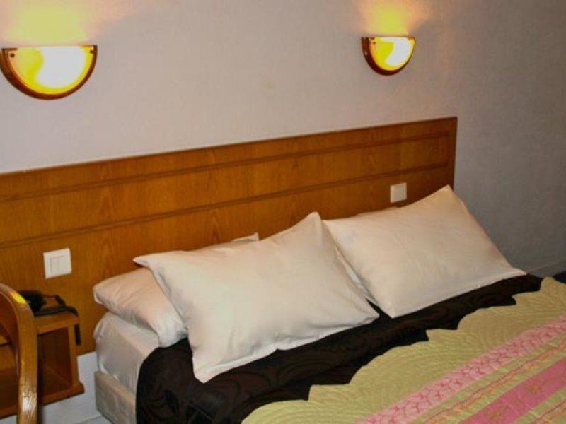 Hotel Des Buttes Chaumont Paris