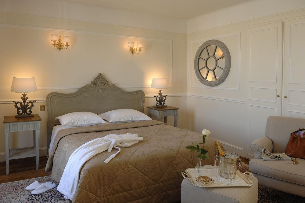 Hotel Du Rond-point Des Champs-elysees - Esprit De France Paris