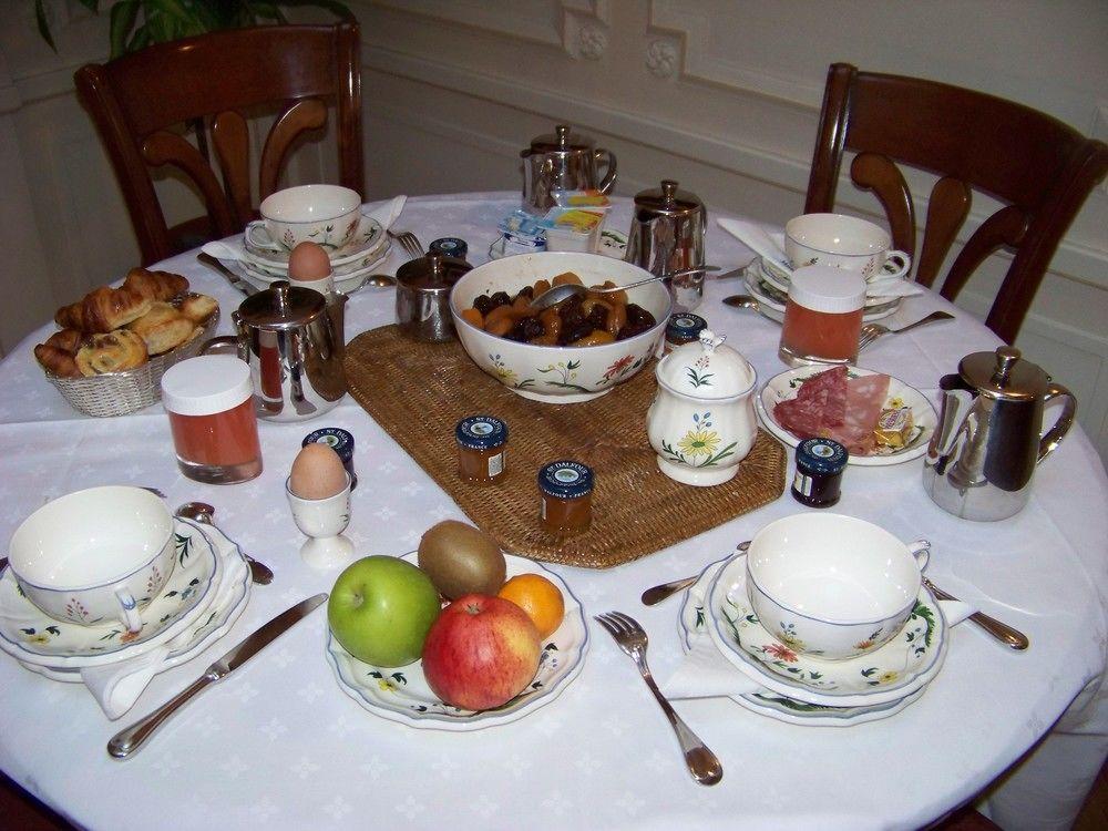 Hotel Du Rond-point Des Champs-elysees - Esprit De France 4*