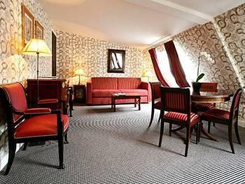 Hotel Des Arts 3*