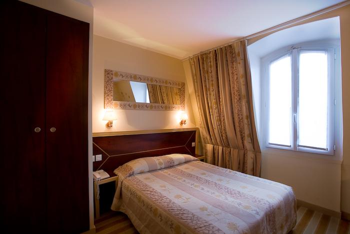 Le Relais Du Marais Hotel