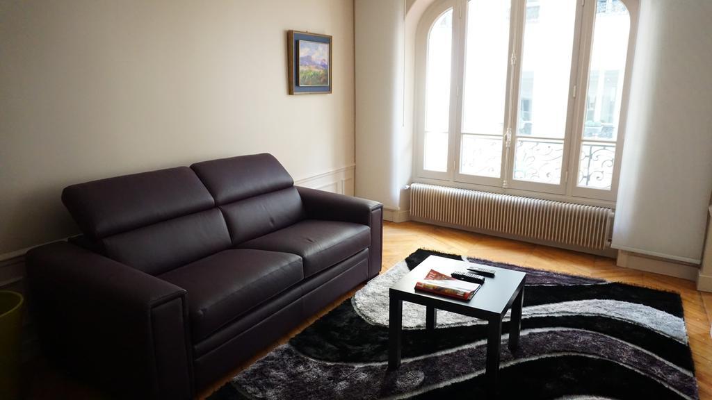 Apartment Rue Poncelet - 17 *