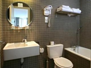 Hotel Du Parc Saint Charles Paris