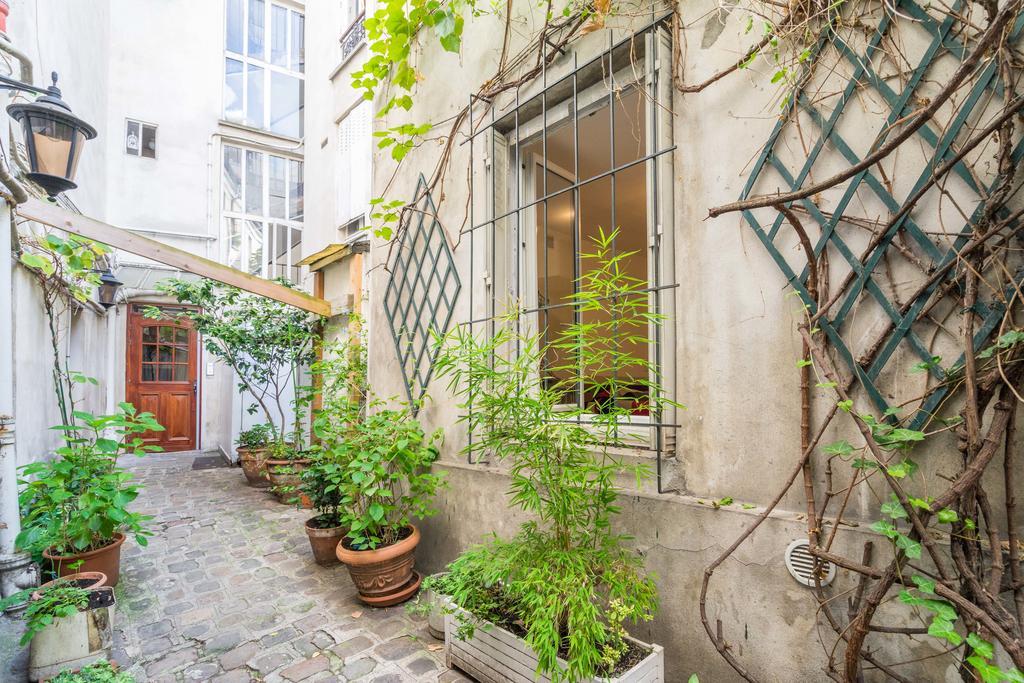 Studio At Colonel Fabien * Paris