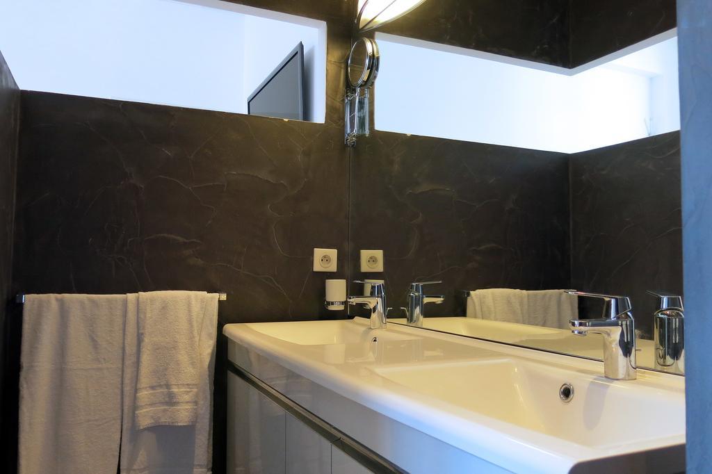 Loft Vinaigriers Republique Apartment