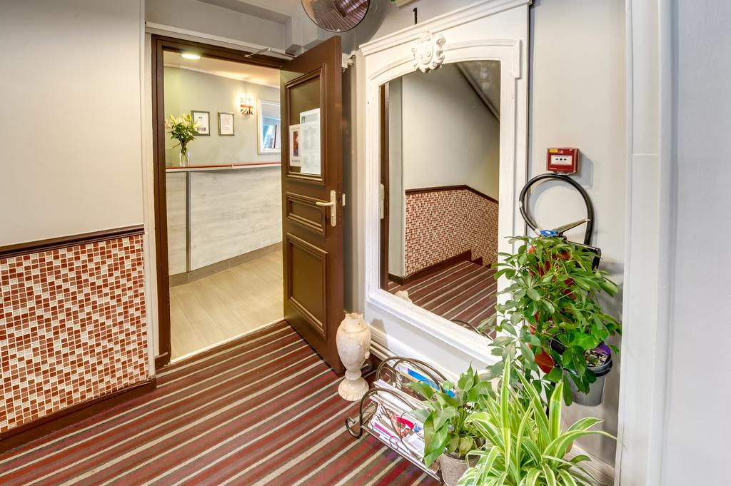 Montmartre Clignancourt Hotel *