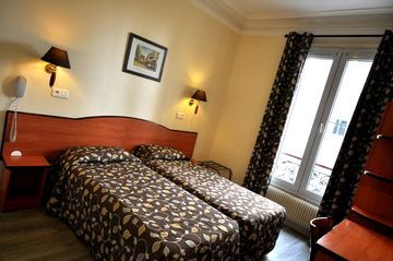 Hotel Grand De Turin 3*