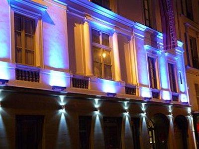 Ze 4* Paris