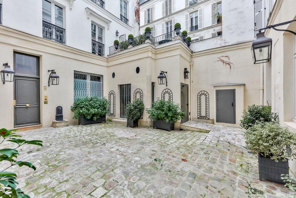 Nest In Saint Germain
