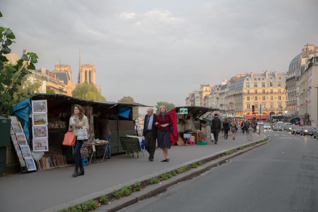 Just Renovated 138m2 On The Seine Apartment Paris