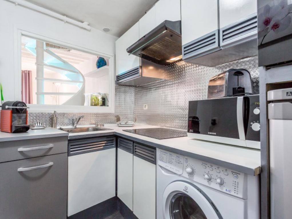 Duplex Apartment *