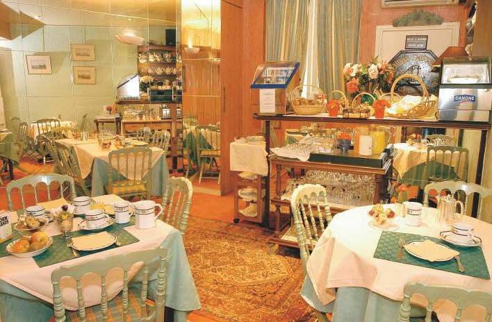 Hotel Le Bailli De Suffren 3*