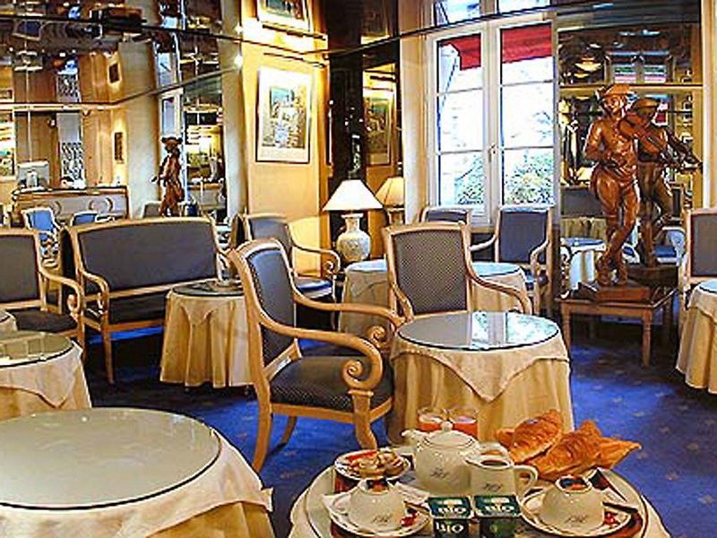 Cluny Square Hotel 3*
