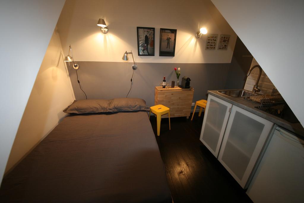 Le Petit Studio A Opera *