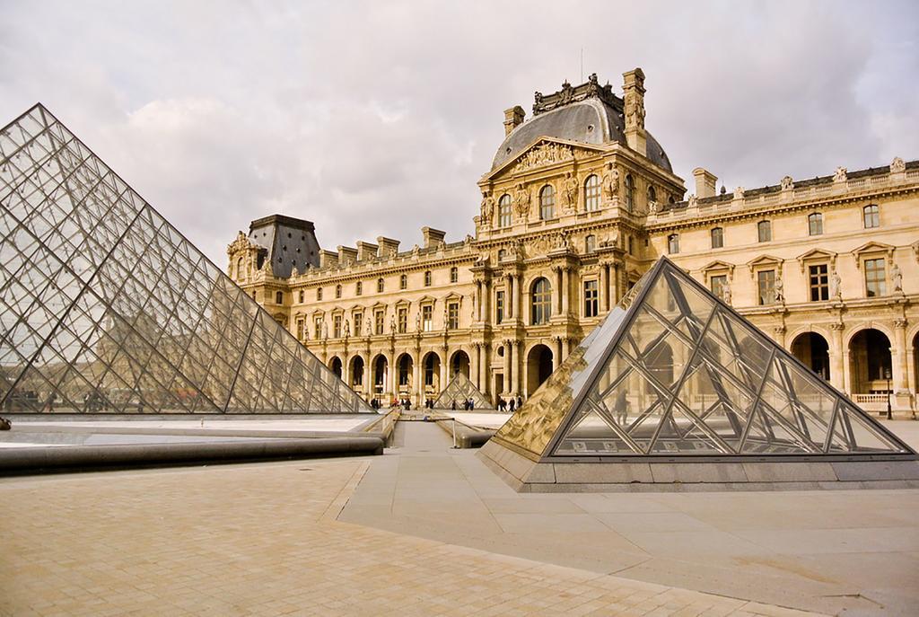 Lovely Nest Eiffel Tower Bottom * Paris