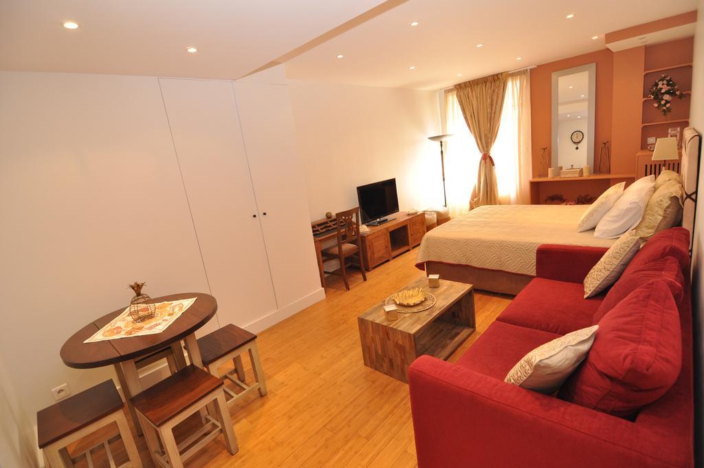 Champs Elysees Executive *