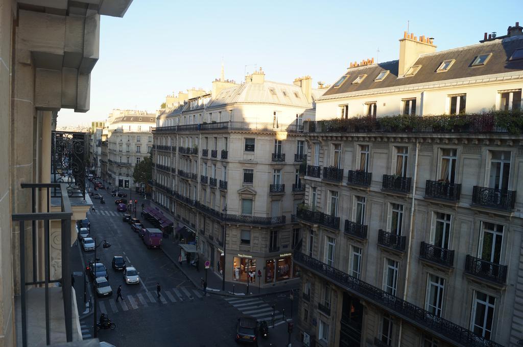 Champs Elysees Executive Apartment