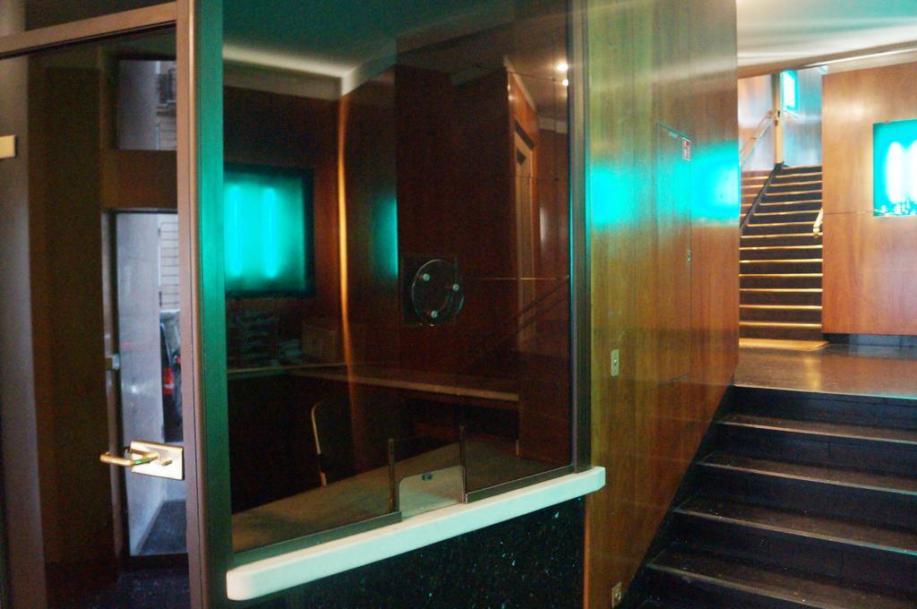 Champs Elysees Executive *