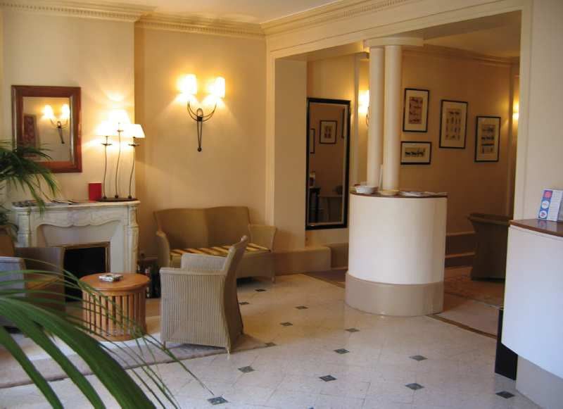 Makom Pereire Hotel Paris