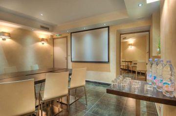Claude Bernard Saint-germain 3* Paris