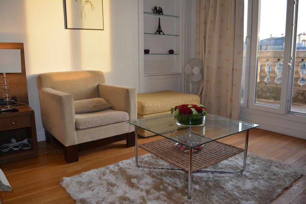 Apartment Avenue Des Champs-elysees Paris
